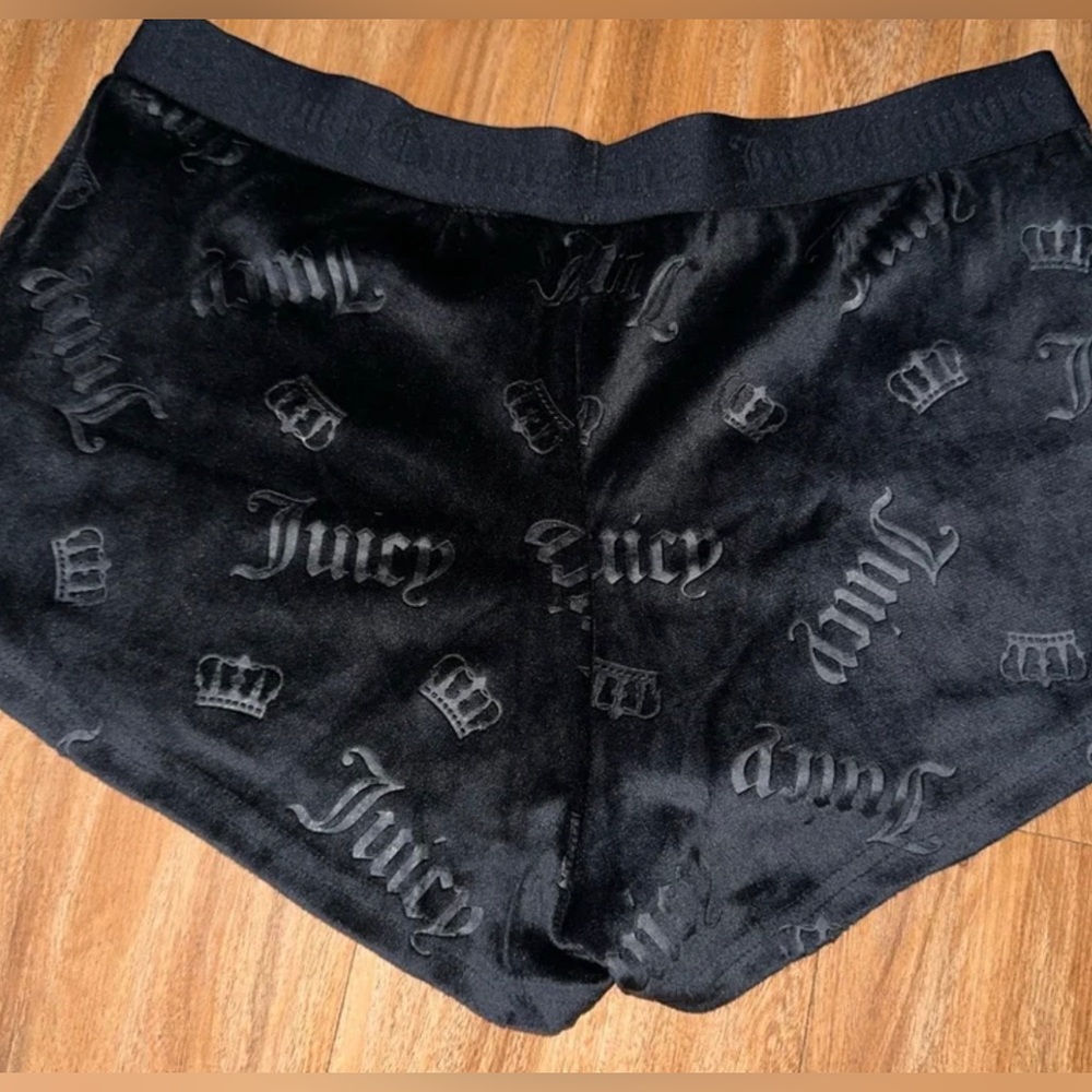Juicy Couture Black Velour Lounge Shorts w/ Tonal Monogram Logo Print, size XL - Picture 2 of 6